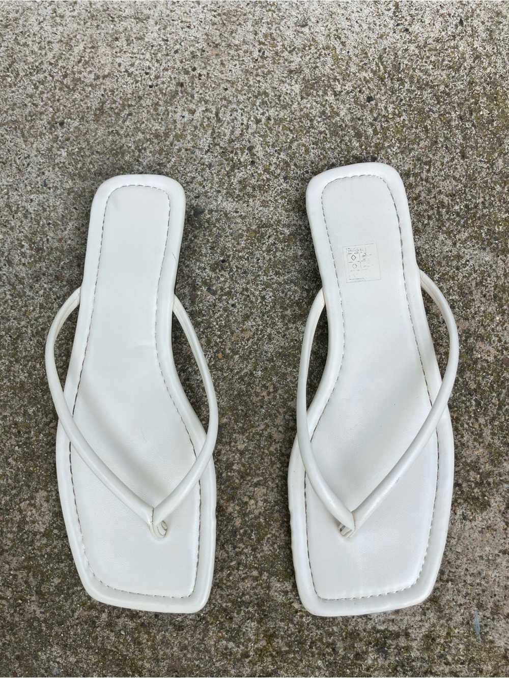 Women’s White Square-Toe Flip Flop Sandals